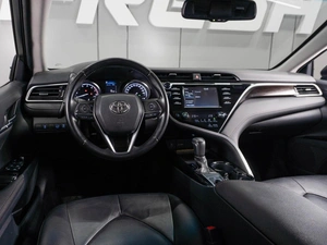 Седан Toyota Camry 2019 года, 2879000 рублей, Тюмень