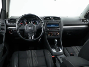 Хетчбэк Volkswagen Golf 2012 года, 998999 рублей, Москва