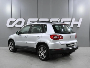 Внедорожник Volkswagen Tiguan 2010 года, 1239000 рублей, Ростов-на-Дону