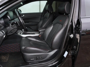 Седан Kia Optima 2016 года, 2229000 рублей, Тверь