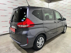 Минивэн Honda Freed 2019 года, 1450000 рублей, Красноярск