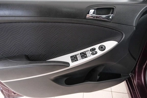 Седан Hyundai Solaris 2012 года, 949000 рублей, Красноярск