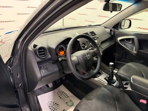 Внедорожник Toyota RAV4 2011 года, 1395000 рублей, Красноярск
