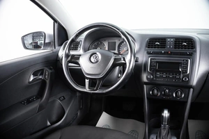 Седан Volkswagen Polo 2017 года, 1399000 рублей, Пермь