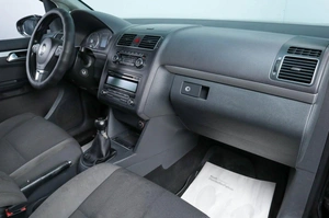 Минивэн Volkswagen Touran 2010 года, 839000 рублей, Челябинск