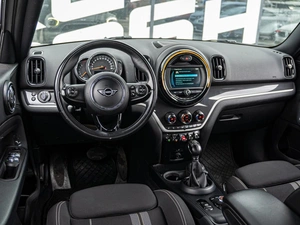 Внедорожник MINI Cooper S Countryman 2018 года, 2630000 рублей, Краснодар