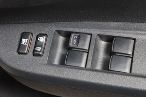 Хетчбэк Toyota Ractis 2012 года, 1249000 рублей, Новосибирск