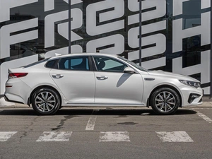 Седан Kia Optima 2019 года, 1921000 рублей, Краснодар