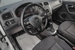 Седан Volkswagen Polo 2019 года, 1379000 рублей, Челябинск