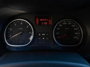 Внедорожник Renault Duster 2012 года, 849000 рублей, Саратов