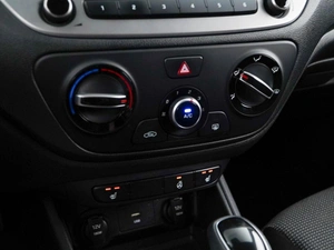Седан Hyundai Solaris 2021 года, 1157077 рублей, Москва
