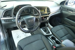 Седан Hyundai Elantra 2018 года, 1719000 рублей, Омск