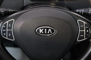 Хетчбэк Kia Ceed 2009 года, 899000 рублей, Омск