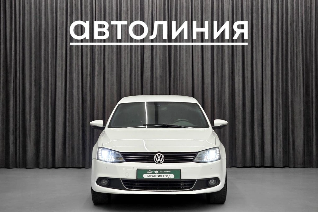 Седан Volkswagen Jetta 2014 года, 730000 рублей, Красноярск