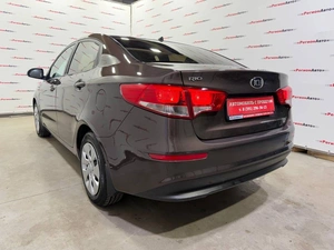 Седан Kia Rio 2016 года, 935000 рублей, Красноярск