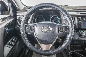 Внедорожник Toyota RAV4 2016 года, 2399000 рублей, Барнаул