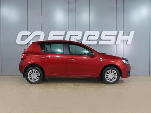 Хетчбэк Renault Sandero 2015 года, 669000 рублей, Воронеж