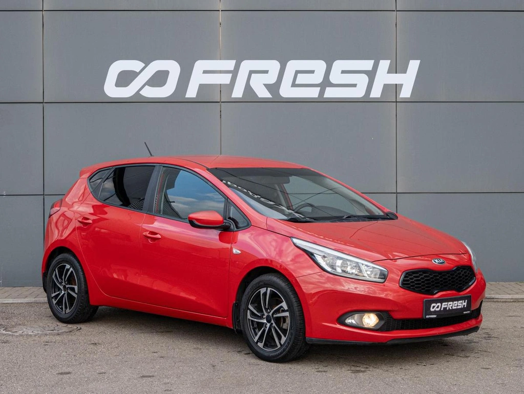 Хетчбэк Kia Ceed 2015 года, 1390000 рублей, Краснодар