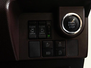 Хетчбэк Toyota Tank 2020 года, 1249000 рублей, Тюмень