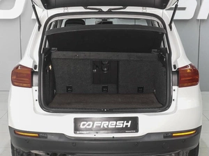 Внедорожник Volkswagen Tiguan 2012 года, 1350000 рублей, Ростов-на-Дону