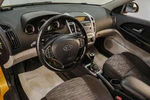 Хетчбэк Kia Ceed 2009 года, 639000 рублей, Челябинск