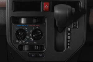 Хетчбэк Toyota Tank 2018 года, 999000 рублей, Кемерово