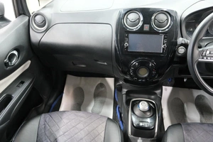 Хетчбэк Nissan Note 2017 года, 1449000 рублей, Омск