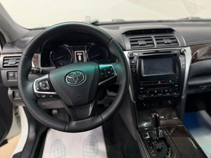 Седан Toyota Camry 2015 года, 1799000 рублей, Красноярск