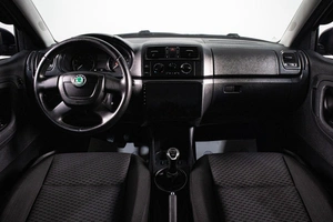 Хетчбэк Skoda Fabia 2012 года, 649000 рублей, Сургут