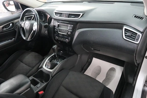 Внедорожник Nissan X-Trail 2018 года, 1799000 рублей, Омск