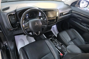 Внедорожник Mitsubishi Outlander 2018 года, 3249000 рублей, Омск
