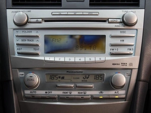 Седан Toyota Camry 2006 года, 1065000 рублей, Омск