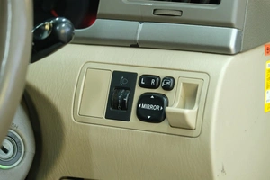 Универсал Toyota Corolla 2006 года, 619000 рублей, Омск