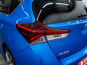 Хетчбэк Toyota Auris 2015 года, 1350000 рублей, Красноярск