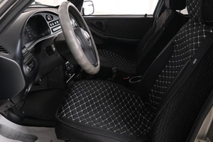 Внедорожник Chevrolet Niva 2011 года, 679000 рублей, Омск