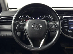 Седан Toyota Camry 2019 года, 2650100 рублей, Казань