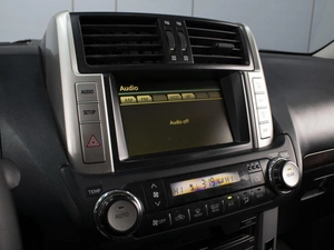 Внедорожник Toyota Land Cruiser Prado 2010 года, 2990000 рублей, Омск