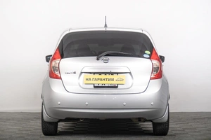 Хетчбэк Nissan Note 2016 года, 899000 рублей, Томск