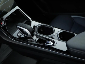 Внедорожник Geely Atlas 2024 года, 3277050 рублей, Москва