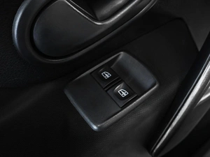 Седан Renault Logan 2019 года, 920000 рублей, Тюмень