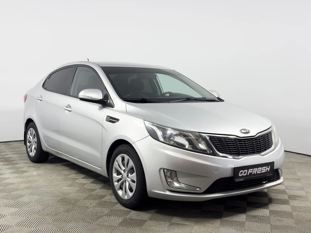 Седан Kia Rio 2014 года, 819100 рублей, Казань
