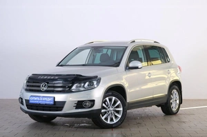 Внедорожник Volkswagen Tiguan 2013 года, 1719000 рублей, Омск