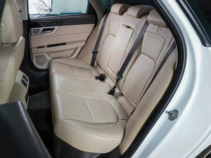 Седан Jaguar XF 2016 года, 1999999 рублей, Воронеж