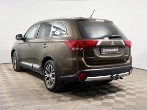 Внедорожник Mitsubishi Outlander 2015 года, 1986200 рублей, Казань