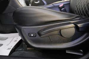 Седан Toyota Avensis 2009 года, 1159000 рублей, Омск