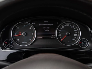 Внедорожник Volkswagen Touareg 2011 года, 2100000 рублей, Краснодар