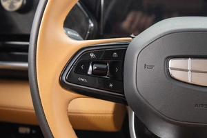 Внедорожник Geely Monjaro 2022 года, 3719000 рублей, Барнаул