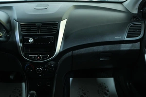 Хетчбэк Hyundai Solaris 2013 года, 779000 рублей, Омск