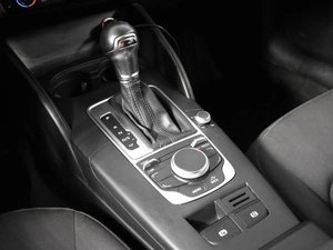 Седан Audi A3 2016 года, 1304900 рублей, Казань