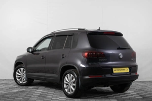 Внедорожник Volkswagen Tiguan 2016 года, 1699000 рублей, Кемерово